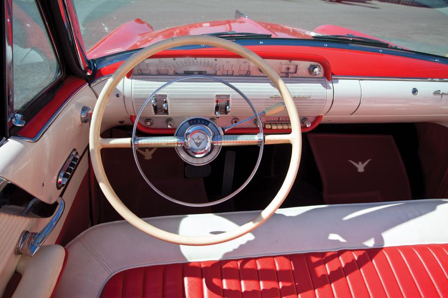Торпедо Lincoln Capri Special Custom Convertible (76A) 1955 года  (фото 8 из 39)